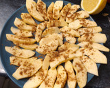 Foto del paso 2 de la receta: Bizcocho de manzanas viejas con especias variadas