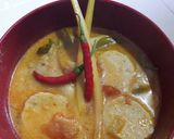 Foto langkah ke 4 dari resep Tom Kagai Soup.