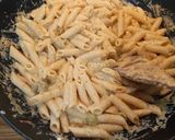 Tejszínes-cukkinis tészta olívabogyóval recept fázis 4 fotója