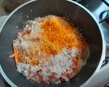 Foto del paso 3 de la receta: Arroz, zapallito, acelga morada y acelga amarilla