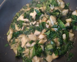 Foto del paso 3 de la receta: Pollo con setas y espinacas