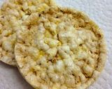 Foto del paso 1 de la receta: Tostadas de maíz 🌽, huevos 🍳 y salmón ahumado 🐟