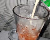 Foto langkah ke 3 dari resep Korean Strawberry Milk.