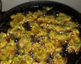 A picture of step 2 of Spinach Pakoda.