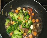 Foto langkah ke 6 dari resep Tumis Tofu Brokoli Wortel.