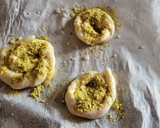 Foto del paso 2 de la receta: Caracolitas de hojaldre y pistacho