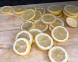 Une image de l'étape 1 de Rondelles de citron confit.
