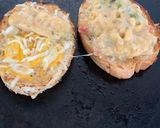 તવા ચીઝ ગાર્લિક બ્રેડ (Tawa Cheese Garlic Bread Recipe In Gujarati) રેસીપી સ્ટેપ2ફોટો
