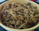 A picture of step 5 of Crock Pot Pork and Saurekraut.