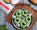 Foto langkah ke 6 dari resep Kue putu dengan cetakan.
