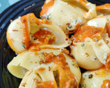 Foto del paso 6 de la receta: Lumacomis rellenos de mozzarella gratinados con queso azul