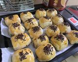Foto langkah ke 11 dari resep Bolen Pisang Coklat Lumer.