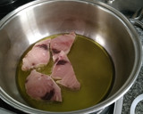 Foto del paso 2 de la receta: Pez espada encebollado