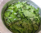A picture of step 1 of Spinach dal.