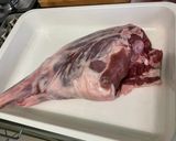 Une image de l'étape 1 de Gigot à l'ail et tomates.