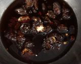 A picture of step 1 of Imli Ki Khatti Meethi Chutney.