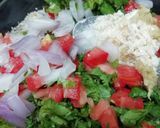 A picture of step 3 of Bread Semolina Uttapam.