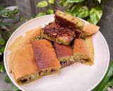 Foto langkah ke 6 dari resep Martabak Manis Pandan Cokelat Keju (Teflon)🍫🧀.