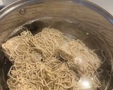 Φωτογραφία βήματος 1 της συνταγής Noodles με κοτόπουλο και λαχανικά. 🍜
