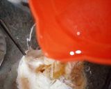 A picture of step 3 of Orange milkshake.