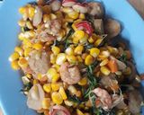 Foto langkah ke 4 dari resep Tumis jagung muda kemangi.