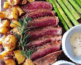 Hình bước làm 3 của món Bò, Măng Tây và Khoai Tây Nướng (Marinated Ribeye Steak - Butter Garlic Parmesan Roasted Potatoes)