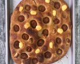Hình bước làm 1 của món Tomato garlic and cheese focaccia