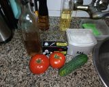 Foto del paso 1 de la receta: Tomate de temporada con pepino y bonito del norte