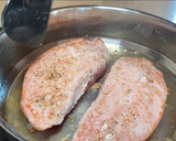 Foto del paso 2 de la receta: Pavo en salsa de manzana y curry