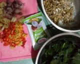 Foto langkah ke 1 dari resep Tumis teri daun pepaya jepang.