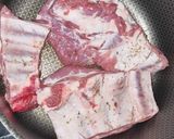 Foto del paso 2 de la receta: Costillitas (ribs) de cerdo a la barbacoa