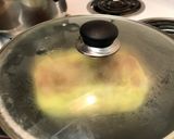 A picture of step 5 of Omerice (Egg over Rice).