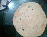 A picture of step 3 of Stuff paneer paratha.