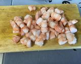 Une image de l'étape 6 de Melons aux crevettes, tomates cerises et bleu d'Auvergne.