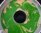 Foto langkah ke 5 dari resep Marble Cake Pandan.