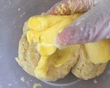 Foto langkah ke 2 dari resep Donat pisang.