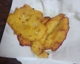 Foto del paso 1 de la receta: Bocadillo de pechuga empanada con bacon y mayonesa de cebolla y piparras