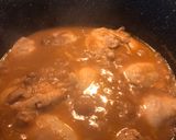 Foto del paso 4 de la receta: Muslos de pollo guisados con papas y ejotes