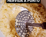 Foto del paso 1 de la receta: Bomba de papa rellena de jamón y queso