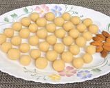 A picture of step 8 of Almond Marzipan Balls.