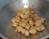 Foto langkah ke 3 dari resep Tumis Tahu Putih,Telur Saos Tiram Daun Jeruk.