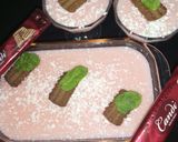 A picture of step 6 of Candi strawberry custard.