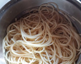 Foto del paso 3 de la receta: Espaguetis con almejas y verduras