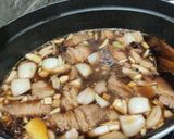 A picture of step 2 of Beef Pares.