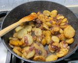Une image de l'étape 9 de Pommes de terre sautées à l'oignon rouge.