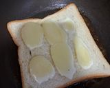 Foto langkah ke 2 dari resep Caramel Cheese Toast.