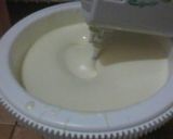 Foto langkah ke 2 dari resep Kue kukus semangka.