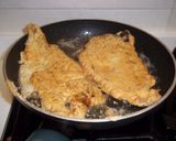 Foto del paso 6 de la receta Pescadilla rebozada a la pebrella