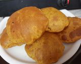 A picture of step 2 of Masala poori.