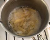 Foto langkah ke 5 dari resep Makanan AnakSup Penne Ziti isi Sosis, tahu & wortel.